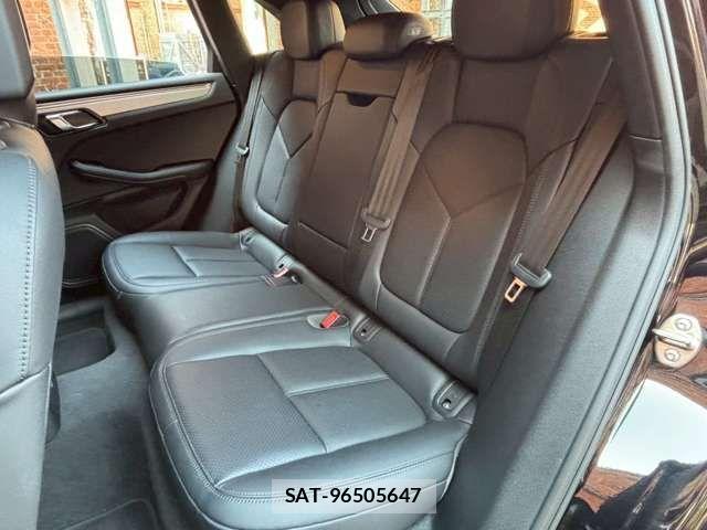 Porsche MACAN 2020-01 910744-12