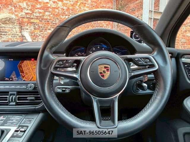 Porsche MACAN 2020-01 910744-13
