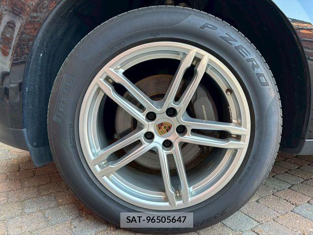 Porsche MACAN 2020-01 910744-26