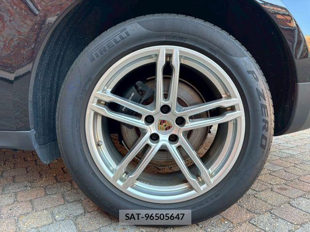Porsche MACAN 2020-01 910744-27