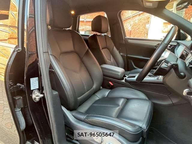 Porsche MACAN 2020-01 910744-2