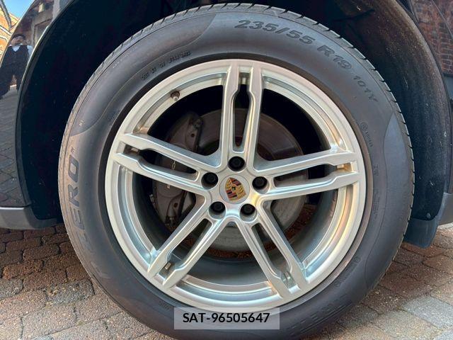Porsche MACAN 2020-01 910744-29