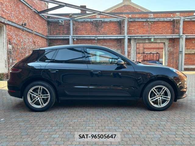 Porsche MACAN 2020-01 910744-5