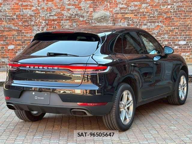 Porsche MACAN 2020-01 910744-8