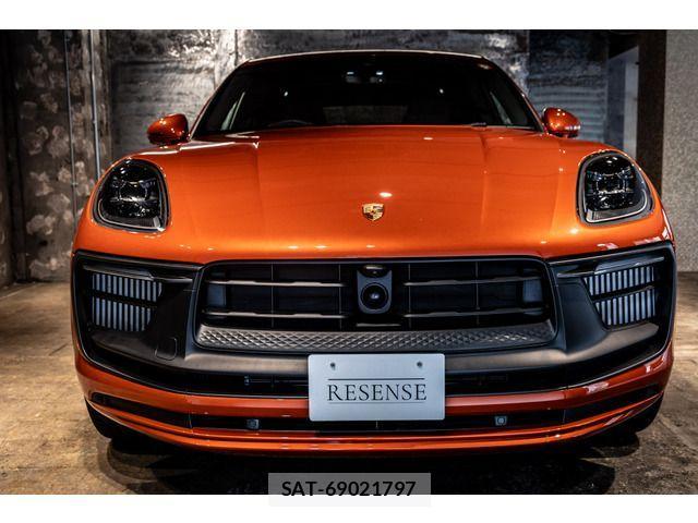 Porsche MACAN 2024-06 1210381-11