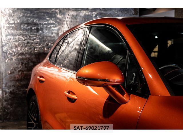 Porsche MACAN 2024-06 1210381-17