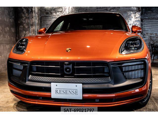Porsche MACAN 2024-06 1210381-3