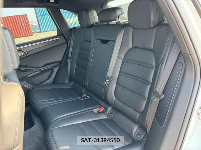 Porsche MACAN 2024-03 1288991-9