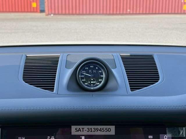 Porsche MACAN 2024-03 1288991-17