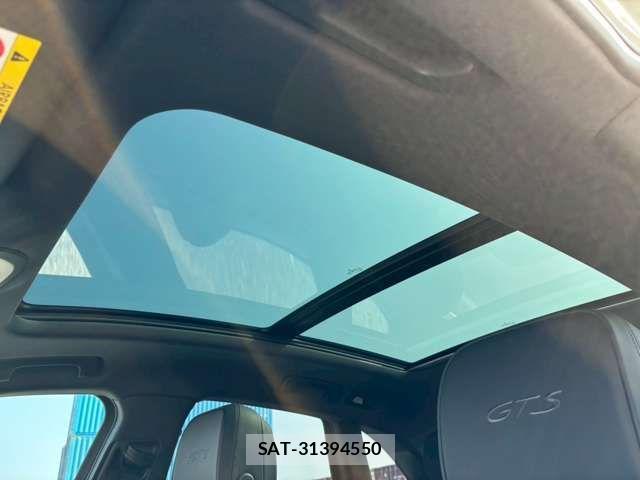 Porsche MACAN 2024-03 1288991-18