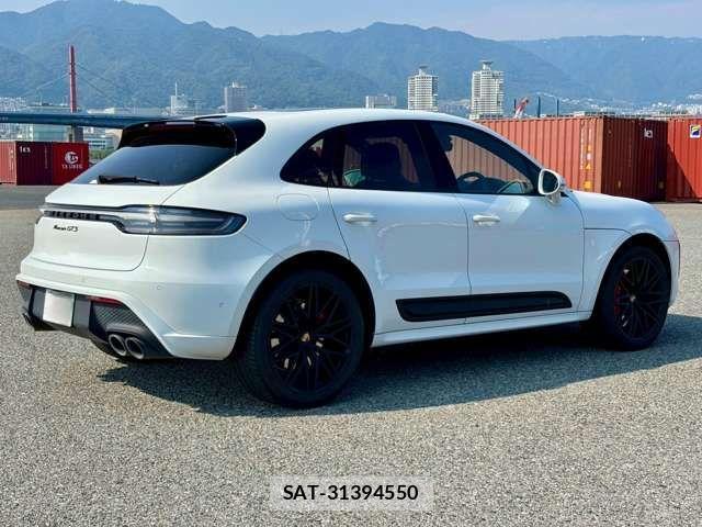 Porsche MACAN 2024-03 1288991-2