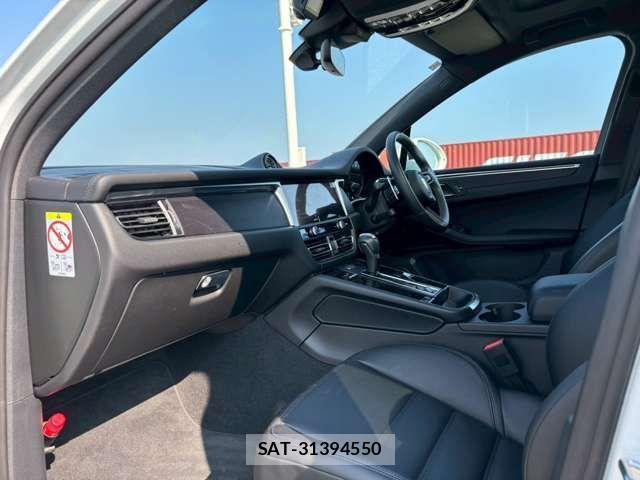 Porsche MACAN 2024-03 1288991-4