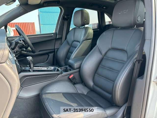 Porsche MACAN 2024-03 1288991-5