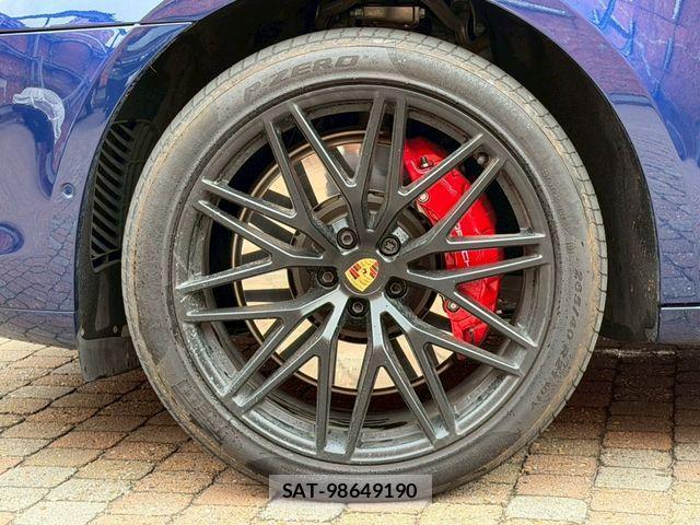 Porsche MACAN 2023-09 1314700-18