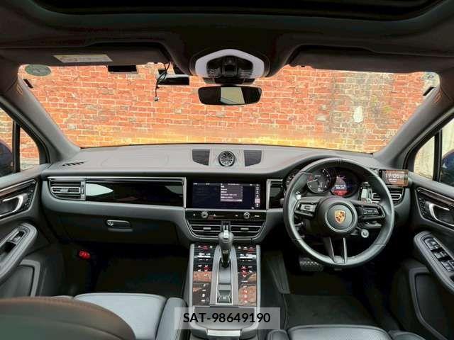 Porsche MACAN 2023-09 1314700-1