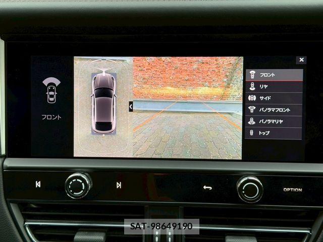 Porsche MACAN 2023-09 1314700-27