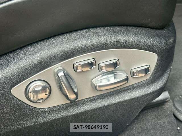 Porsche MACAN 2023-09 1314700-5