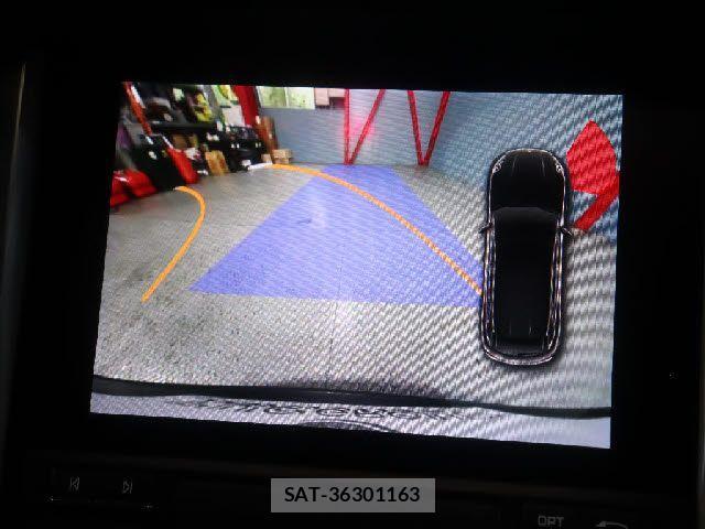 Porsche MACAN 2018-03 1332627-9