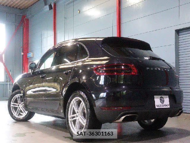 Porsche MACAN 2018-03 1332627-3