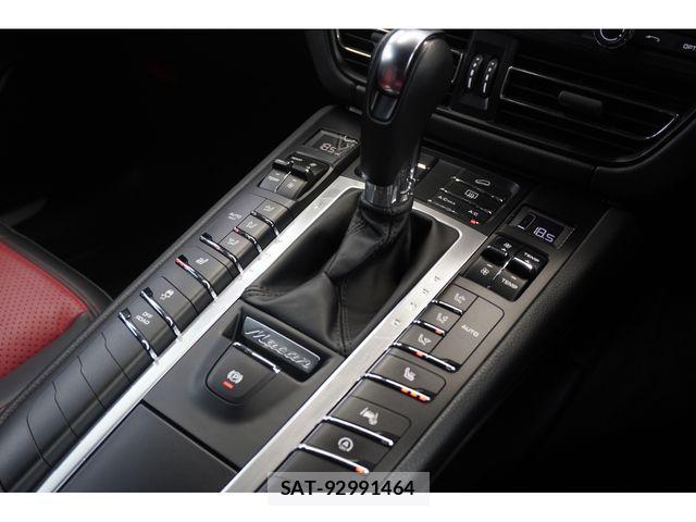 Porsche MACAN 2020-02 1381542-14