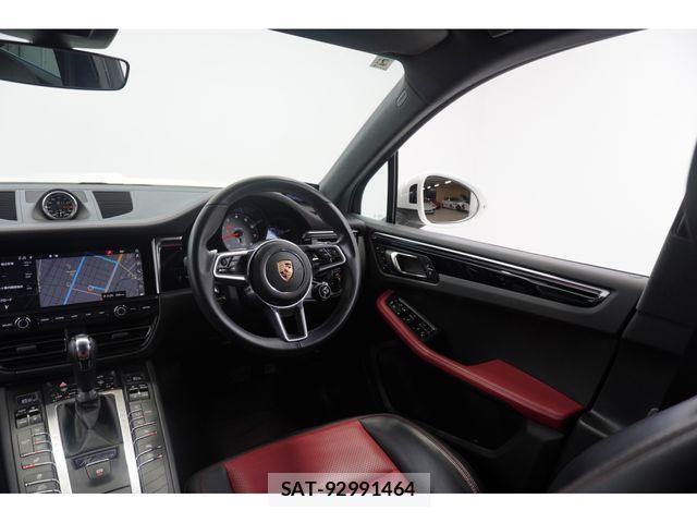 Porsche MACAN 2020-02 1381542-17