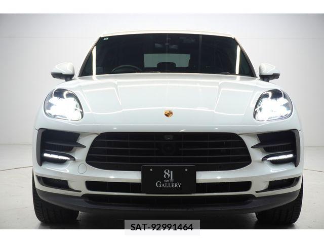 Porsche MACAN 2020-02 1381542-1