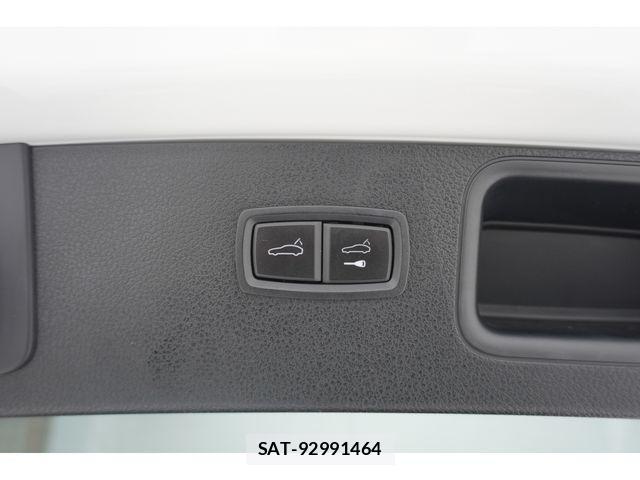 Porsche MACAN 2020-02 1381542-25