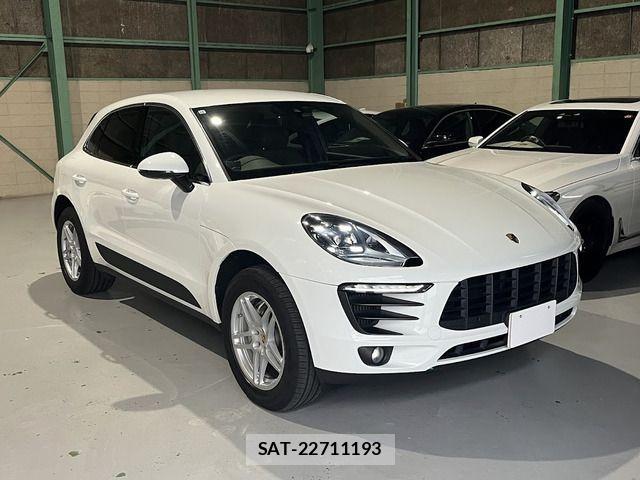 Porsche MACAN 2017-10 1405342-0
