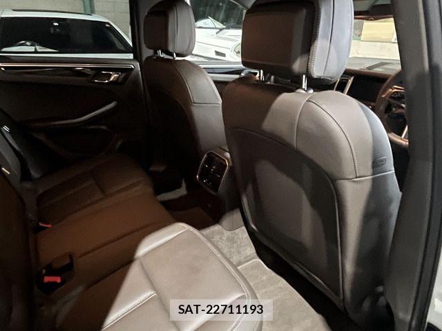 Porsche MACAN 2017-10 1405342-18