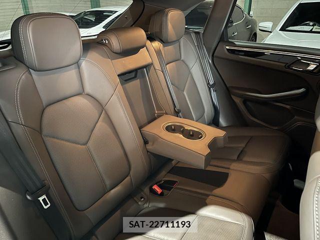 Porsche MACAN 2017-10 1405342-19