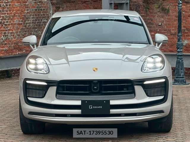 Porsche MACAN 2023-04 1414249-9