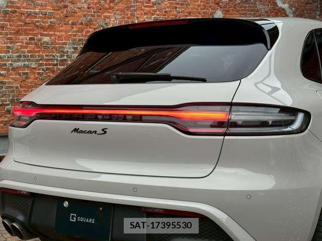 Porsche MACAN 2023-04 1414249-15