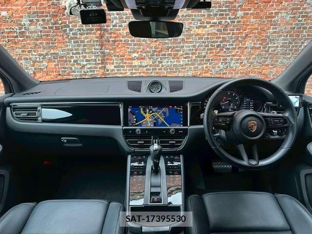 Porsche MACAN 2023-04 1414249-1