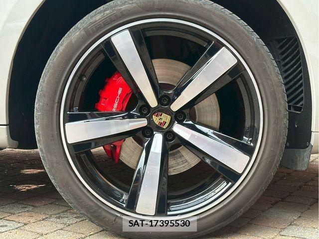 Porsche MACAN 2023-04 1414249-25