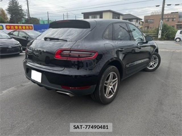 Porsche MACAN 2016-10 1474267-2