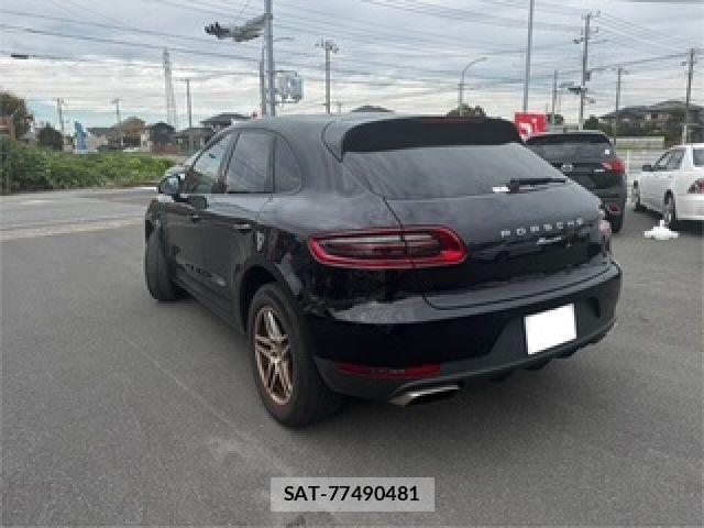 Porsche MACAN 2016-10 1474267-3