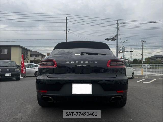 Porsche MACAN 2016-10 1474267-4