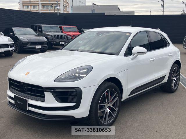 Porsche MACAN 2023-06 1489754-0