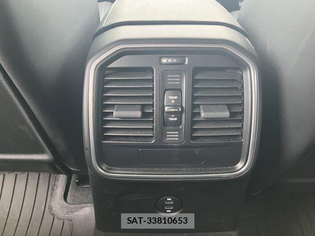 Porsche MACAN 2023-06 1489754-11