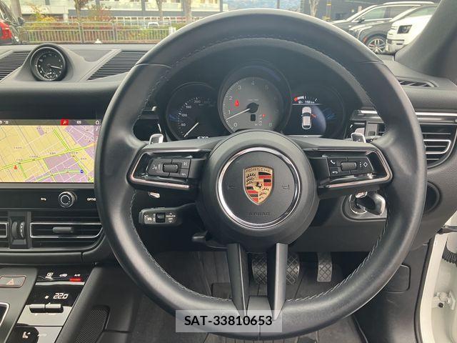 Porsche MACAN 2023-06 1489754-12