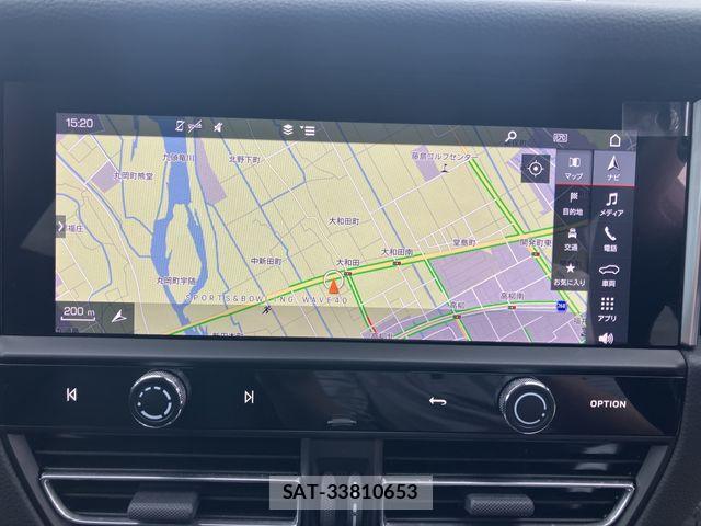Porsche MACAN 2023-06 1489754-15