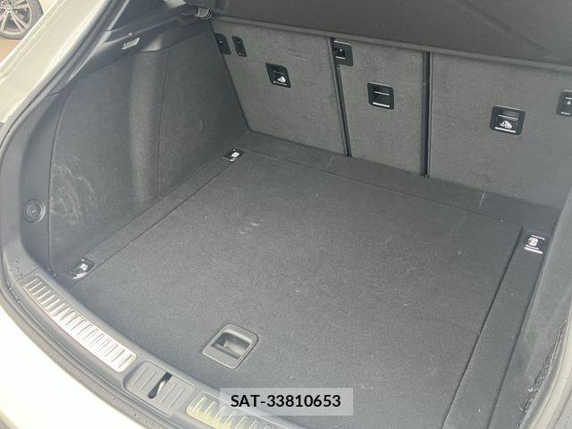 Porsche MACAN 2023-06 1489754-24