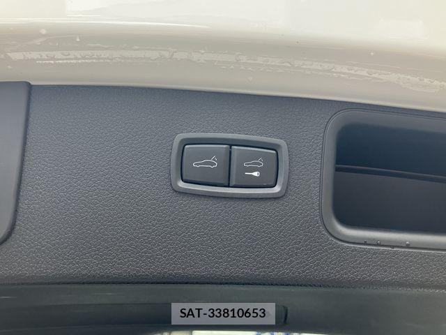 Porsche MACAN 2023-06 1489754-25
