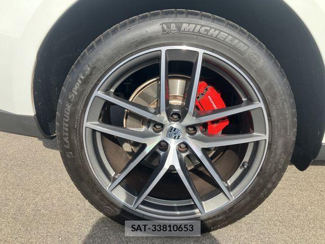 Porsche MACAN 2023-06 1489754-27