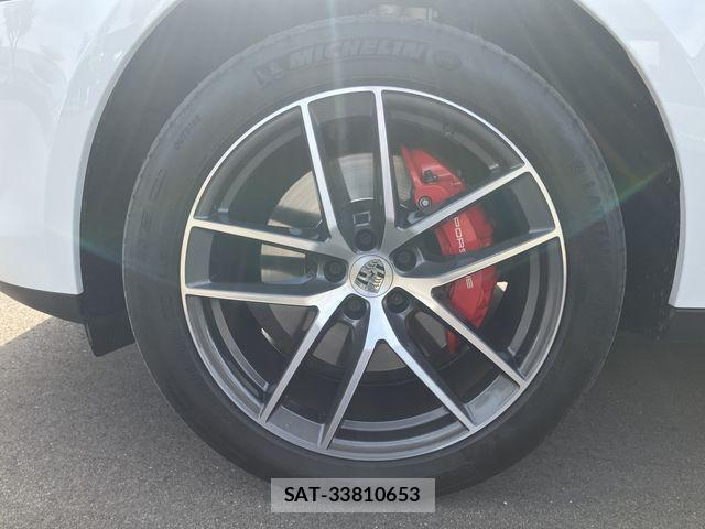 Porsche MACAN 2023-06 1489754-28