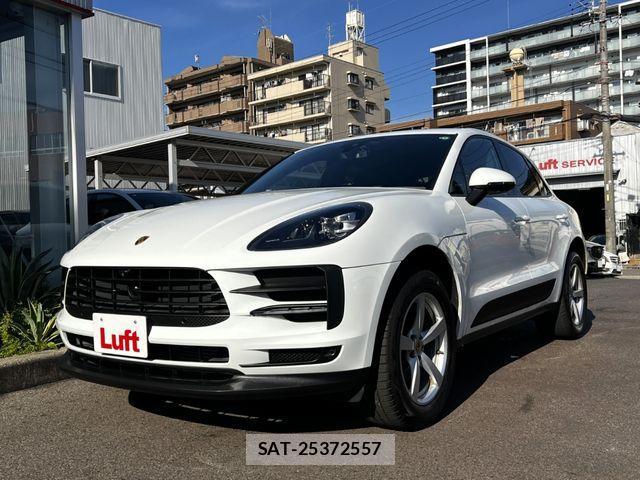 Porsche MACAN 2019-09 1554653-0