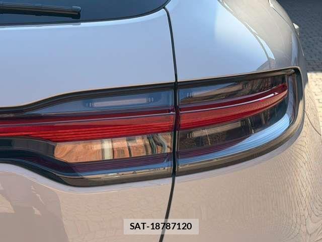 Porsche MACAN 2022-12 1663151-12