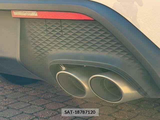 Porsche MACAN 2022-12 1663151-13