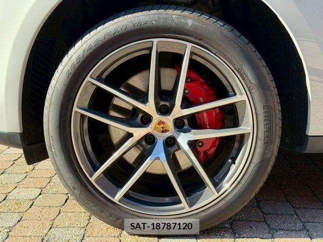 Porsche MACAN 2022-12 1663151-15