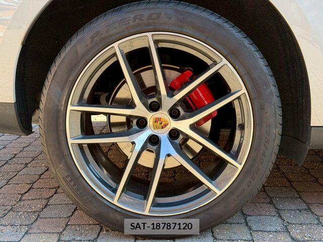 Porsche MACAN 2022-12 1663151-18